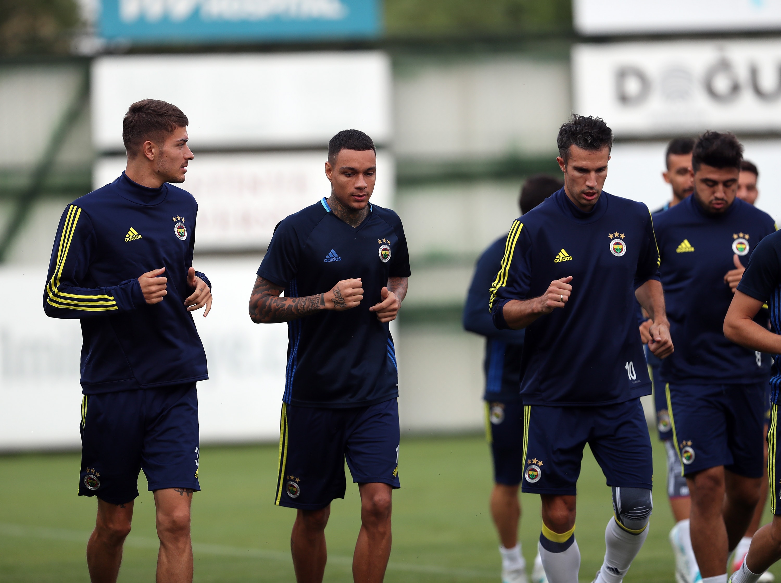 Fenerbahçe'nin eski yıldızından zehir zemberek itiraf: 'Ayrılmam için tehdit edildim'