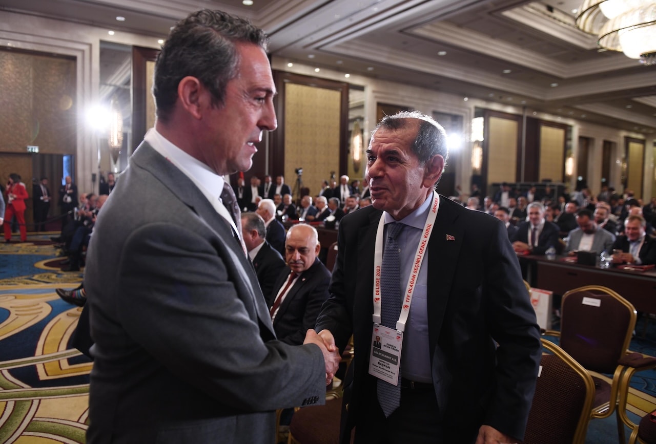 Ali Koç ayrıldı, Dursun Özbek aday oldu!