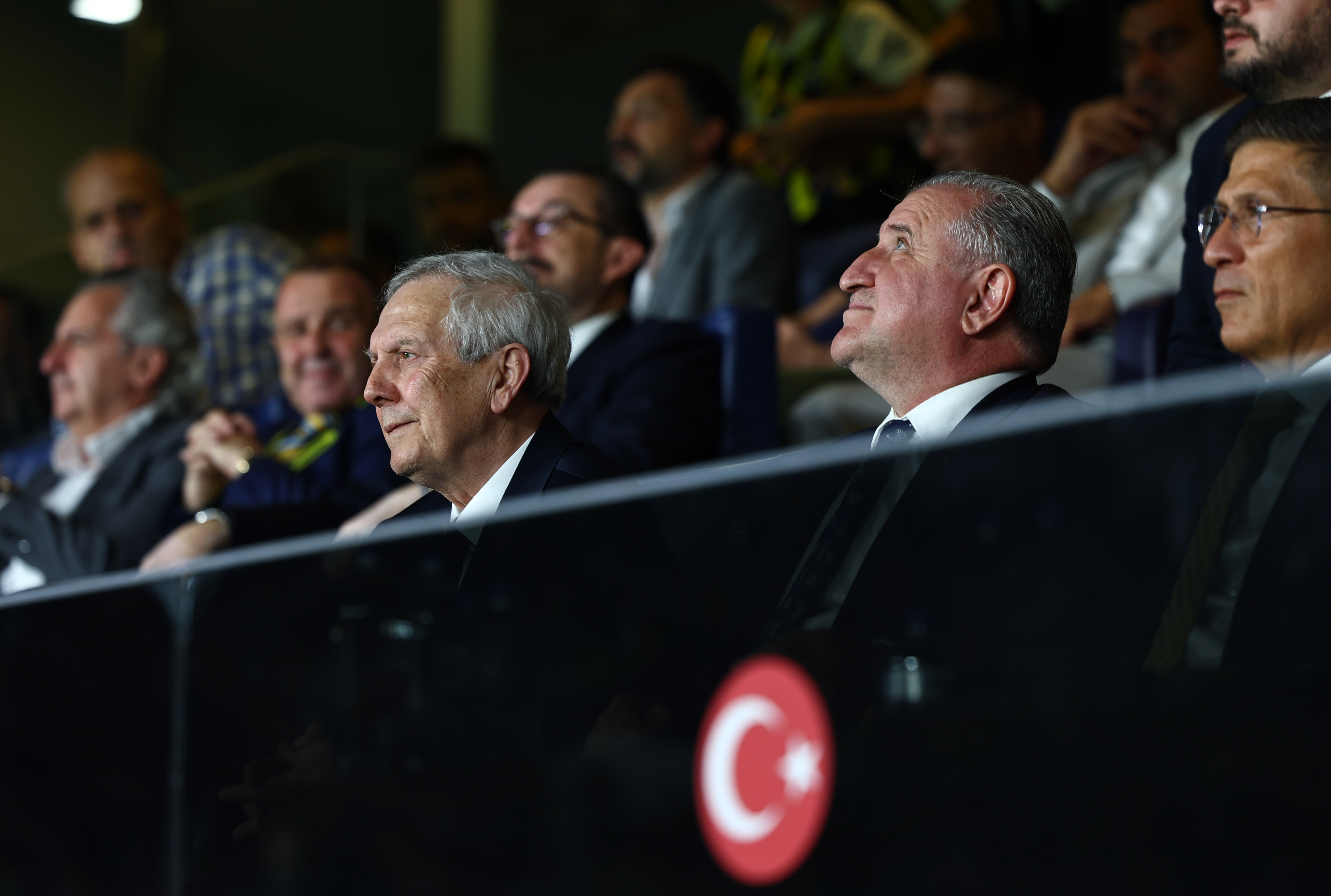 Fenerbahçe devasa yükten kurtuldu