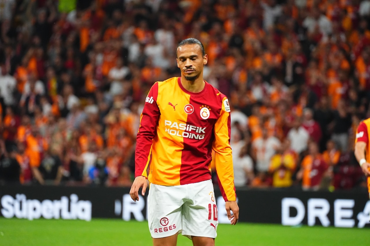 Galatasaray’ın Alman Yıldızı Leroy Sane, bu sezon çıktığı 7 maçı yürüyerek bitirdi, hiçbir katkı vermedi!