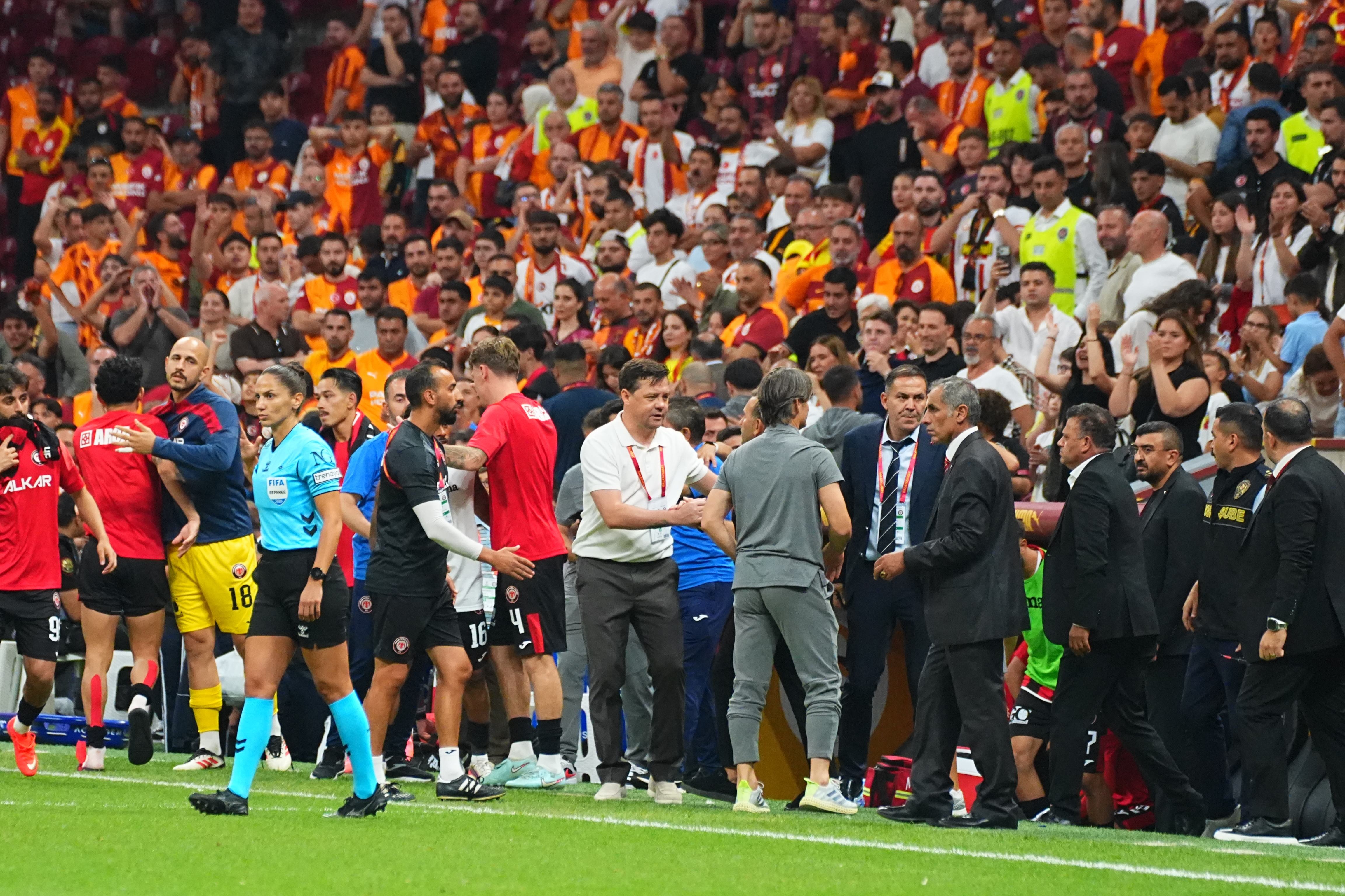 Süper Lig ekibinde flaş ayrılık! Görevine son verildi
