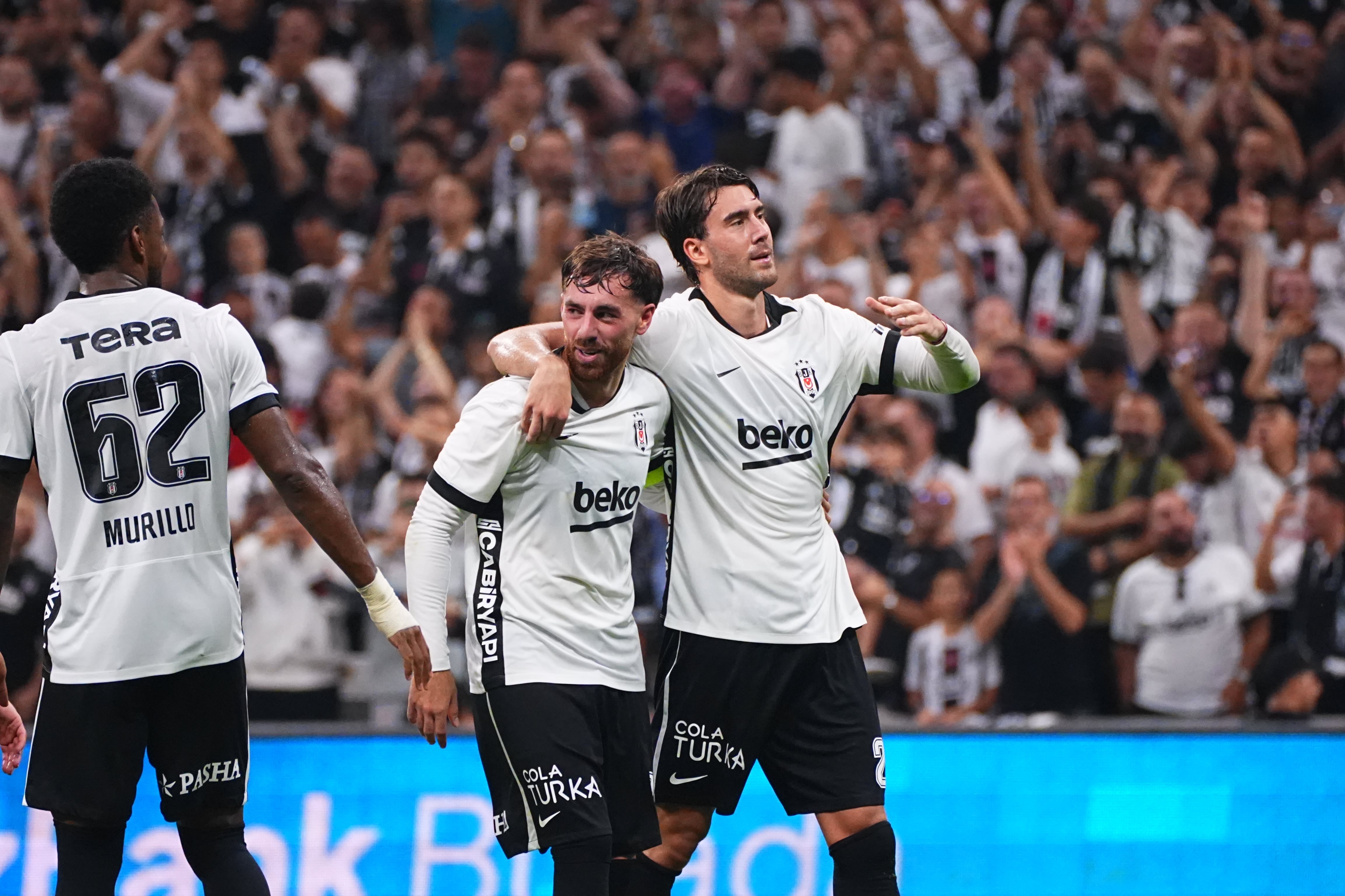 Beşiktaş transferde gençleşti