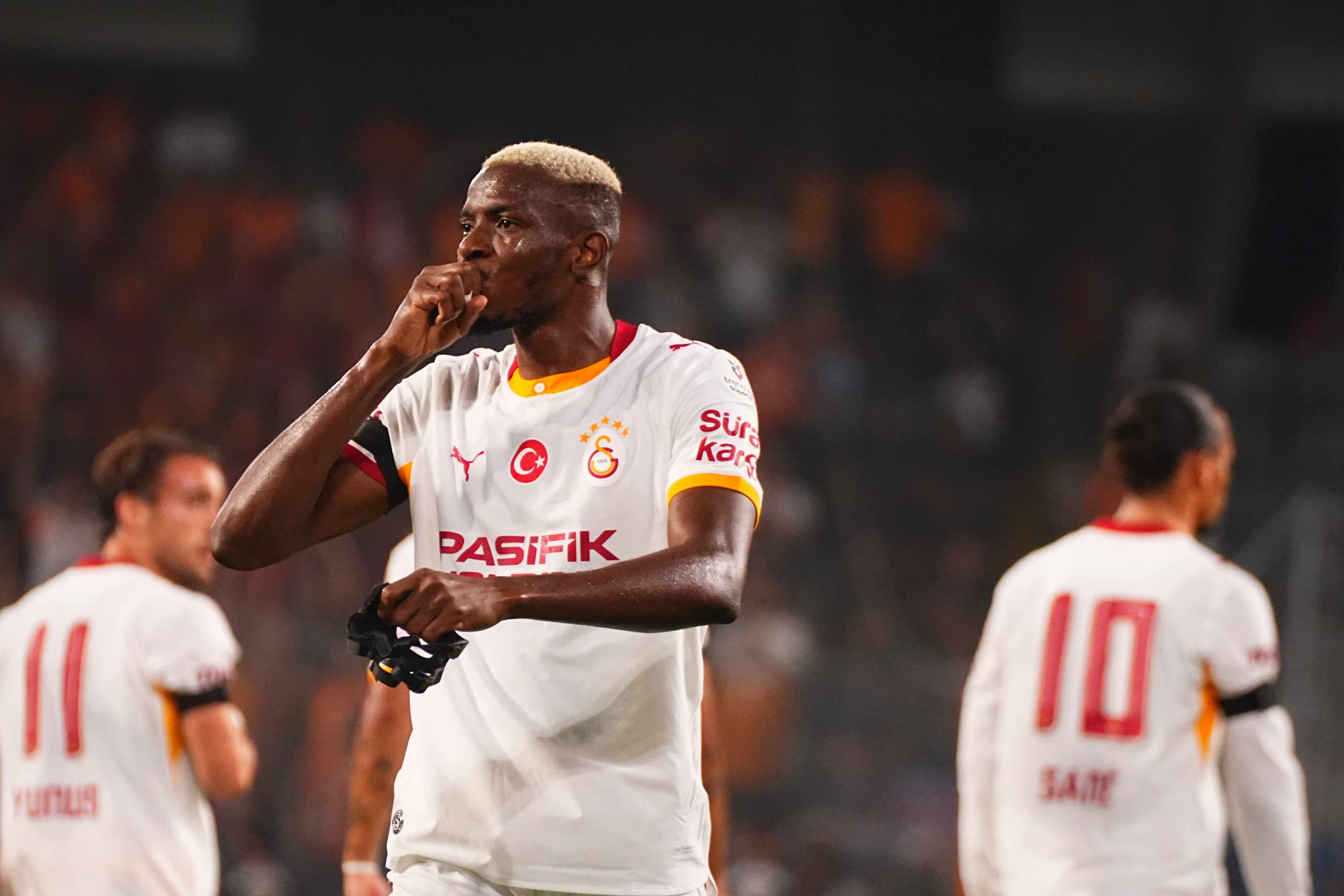 Galatasaraylıları endişelendiren Osimhen gelişmesi! Yakasından düşmüyorlar