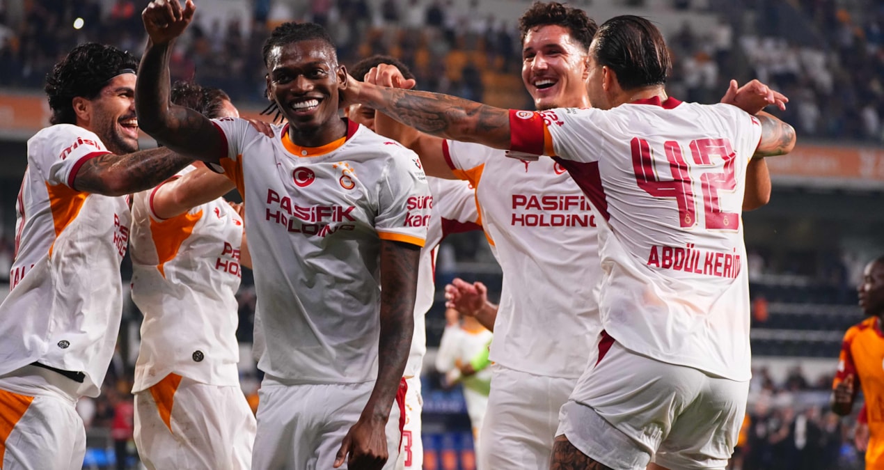 Galatasaray kadrosunu yıldızlarla süsledi