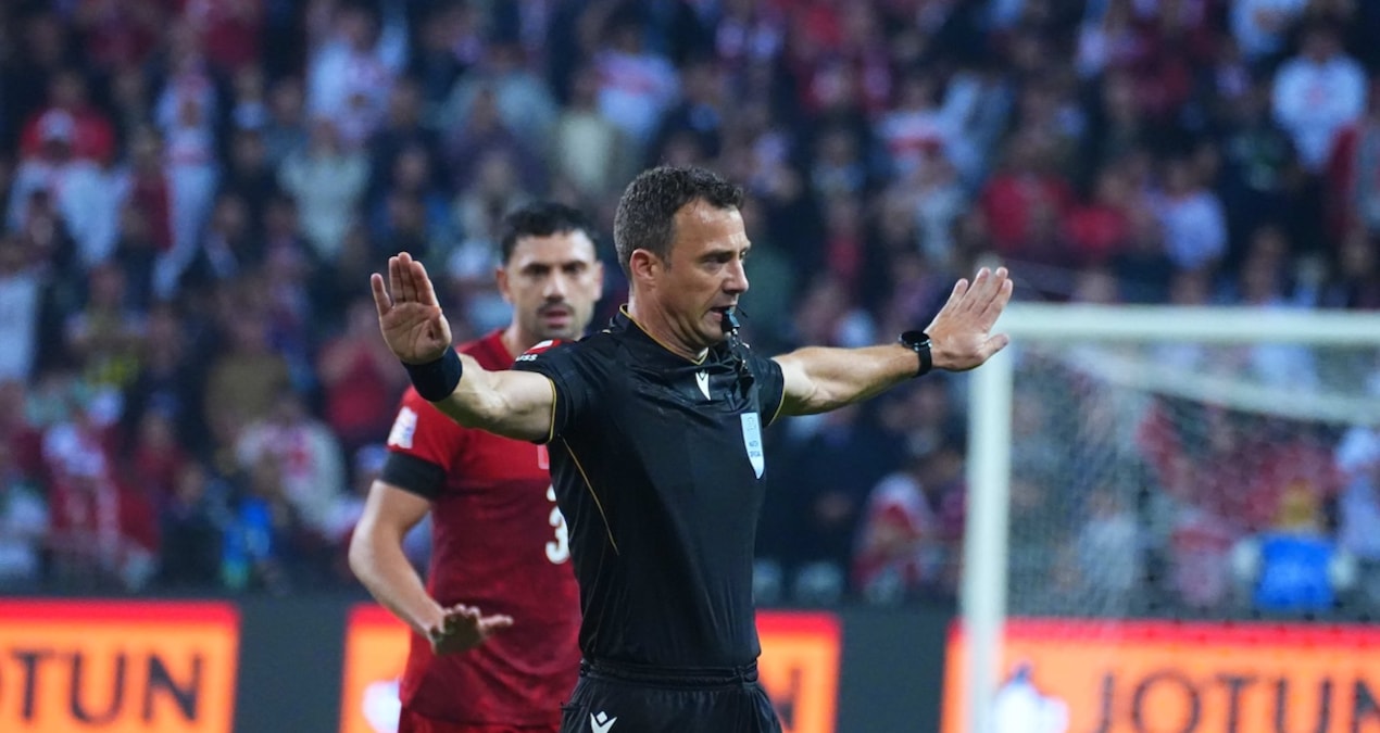 Merih Demiral'dan kırmızı kart açıklaması! 'Hakem de emin değildi'