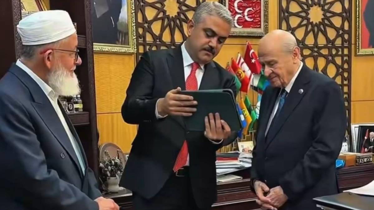 Belediye başkanının izlettiği videoya Bahçeli'nin yorumu: "Ferdi, mahvettin bizi!"