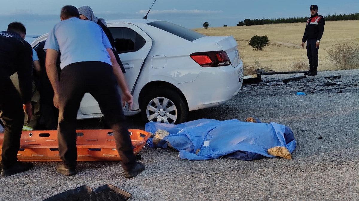 Düğün konvoyunda feci kaza: 2 ölü, 5 yaralı