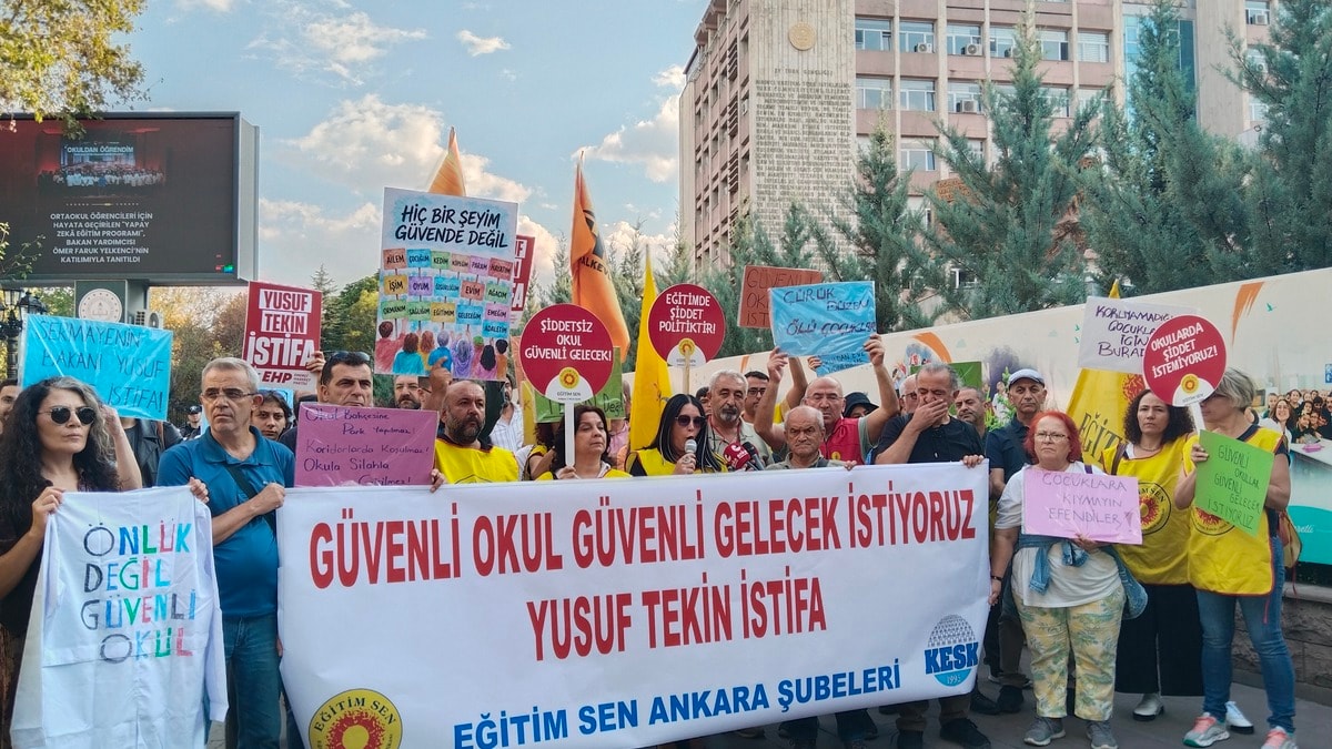 Eğitim-Sen'den Yusuf Tekin'e istifa çağrısı