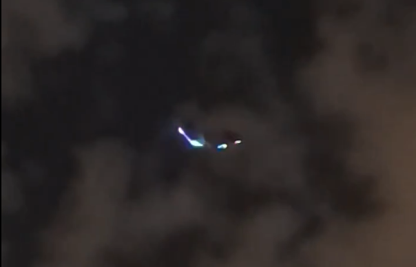 İHA mı, uçak mı, UFO mu? Tahran'da kimliği belirsiz renkli cisim görüldü
