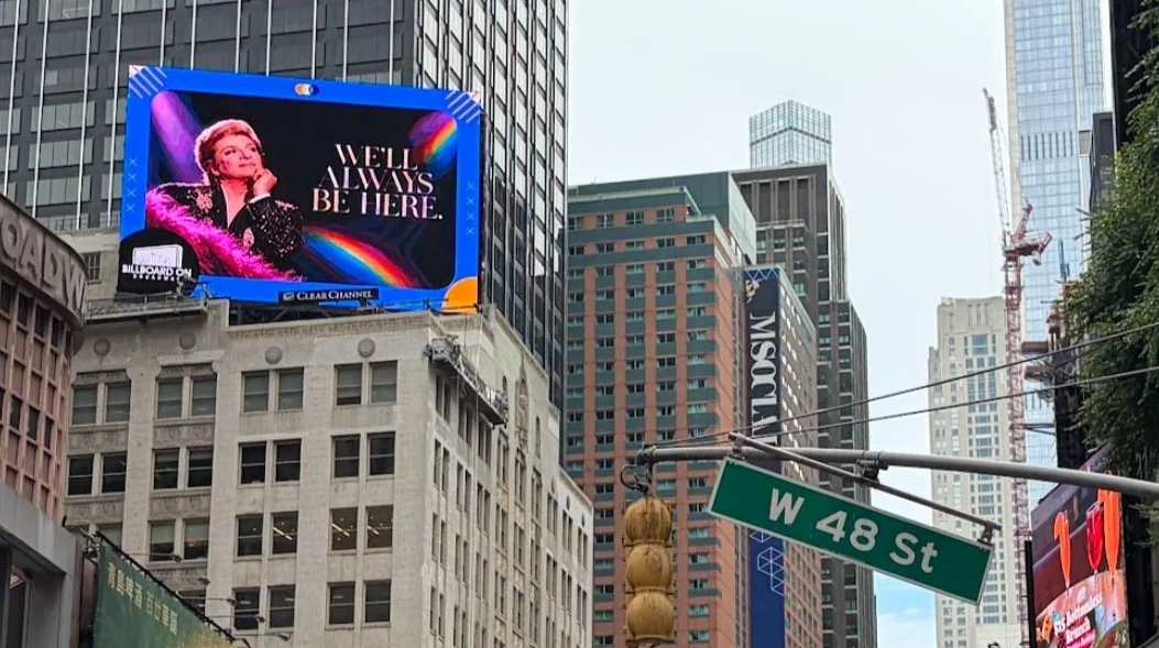 New York'ta karşısına çıktı: Aktivistlerden Erdoğan'a 'Zeki Müren'li' protesto