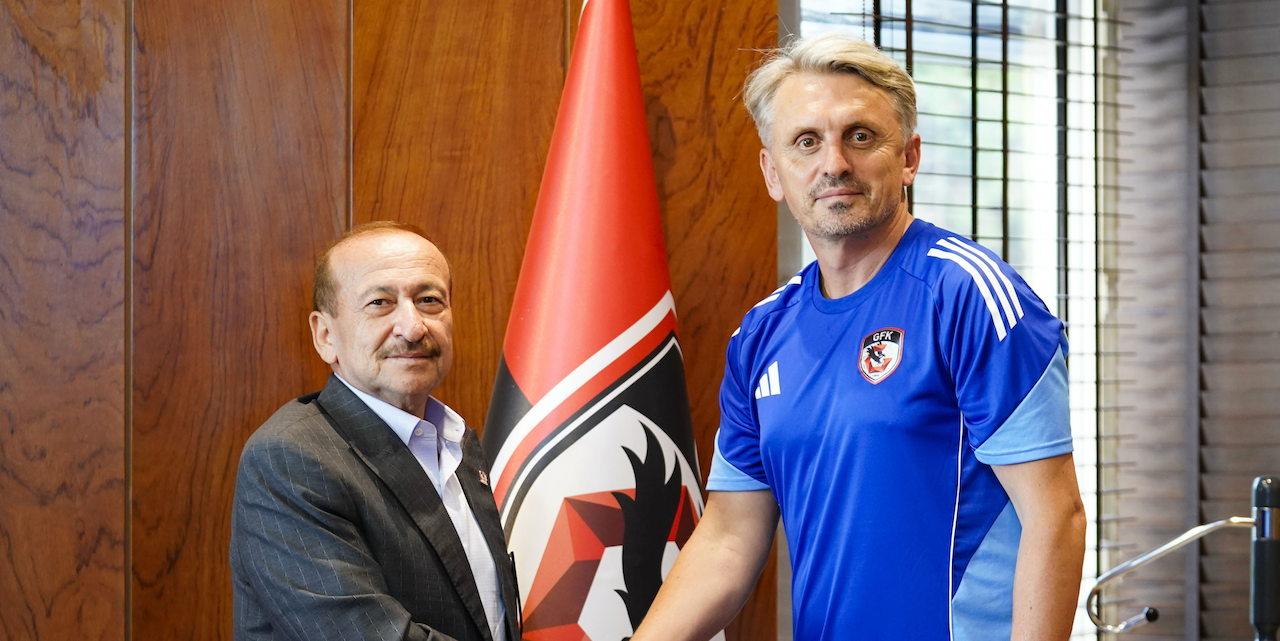 Süper Lig ekibinin yeni teknik direktörü belli oldu