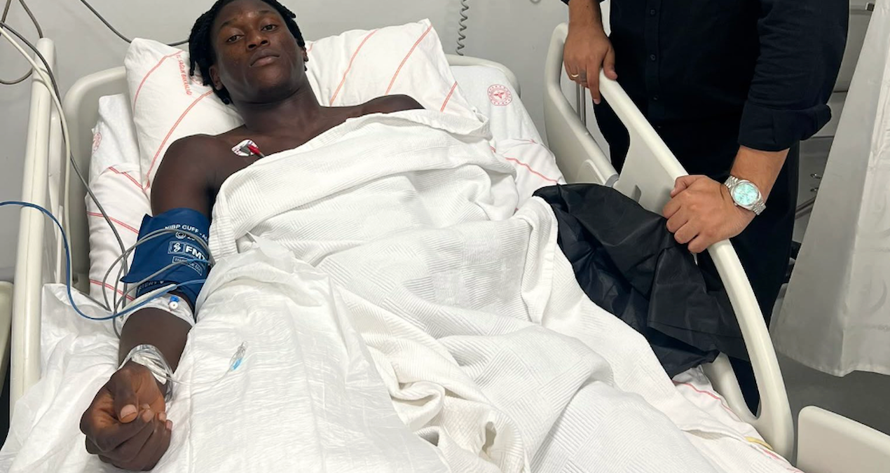 Maç sonu rahatsızlanıp hastaneye kaldırılmıştı! Mendy'den haber var