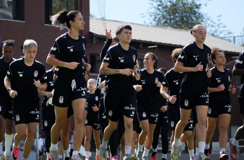 Sahaya çıkmadılar! Beşiktaş maçı tatil edildi