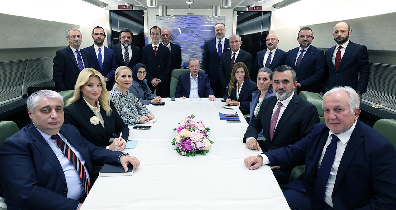 Erdoğan uçaktan DEM Partililere mesaj gönderdi: 'Birtakım ölçüsüz söylemlerde bulunanlar...'