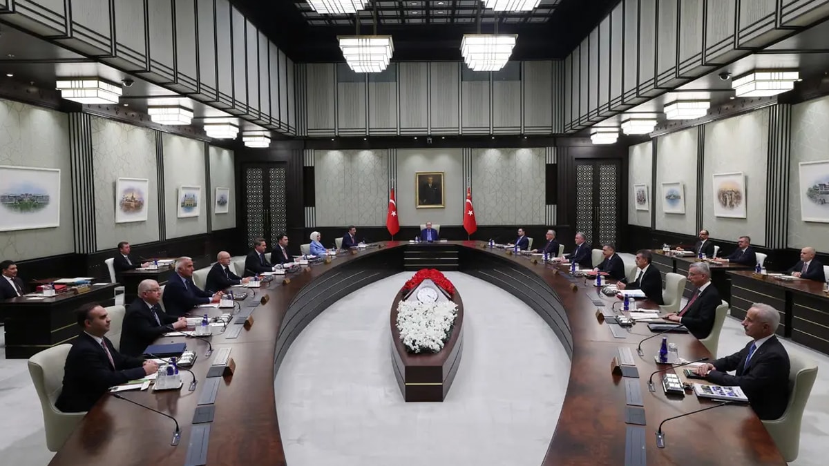 Borsa çakıldı: Gözler bu toplantıdan çıkacak açıklamada