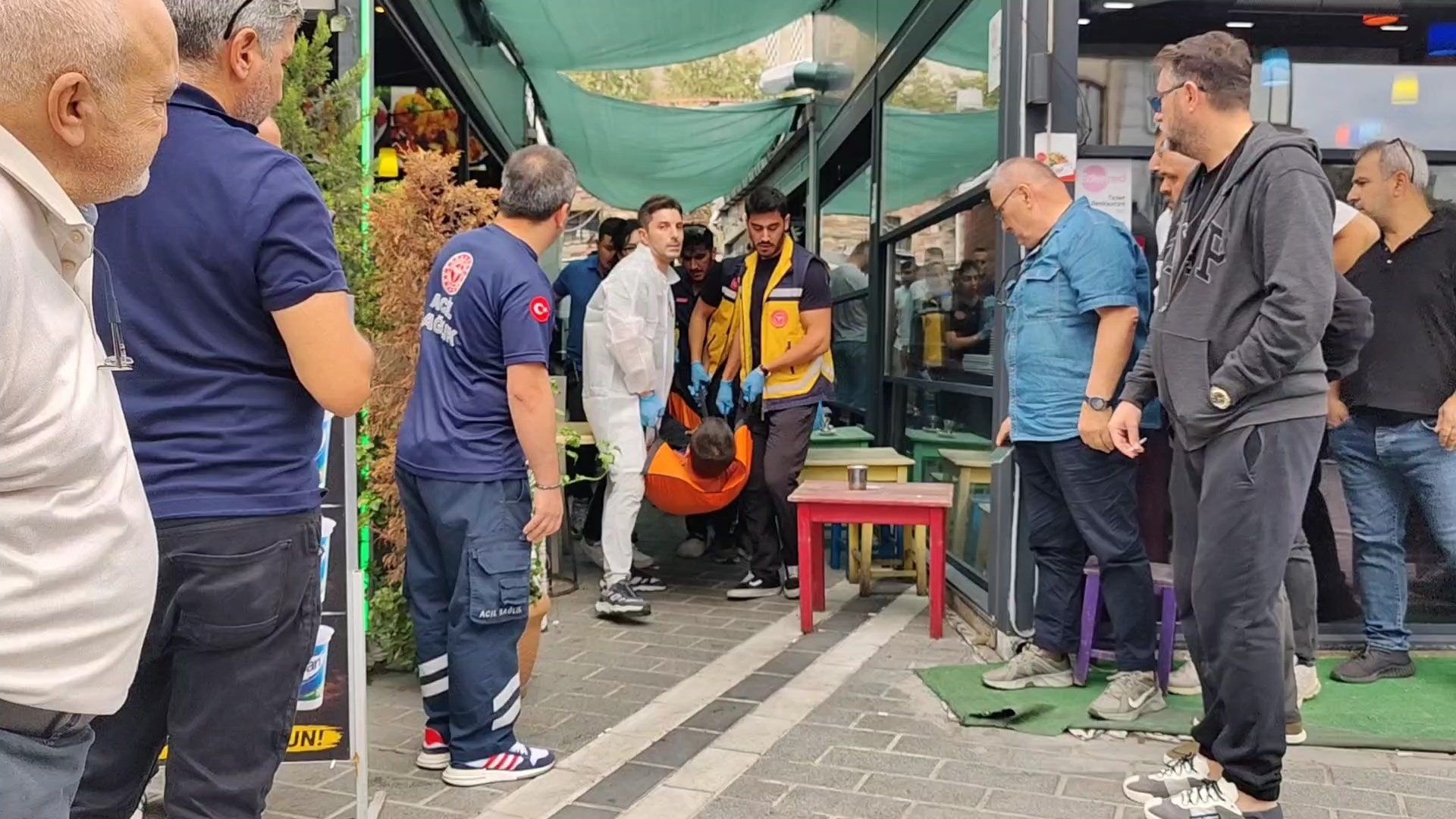 Döviz bürosunda kanlı düello: 2 ölü 1 yaralı