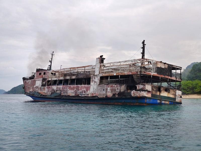 Filipinler'deki feribot yangınında can kaybı 76'ya yükseldi