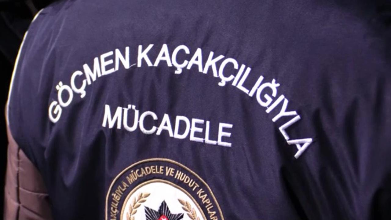Çanakkale'de göçmen kaçakçılığı operasyonu: 8 kişi tutuklandı