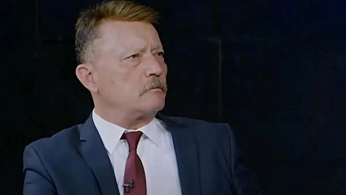 Hasan Atilla Uğur havalimanında gözaltına alındı