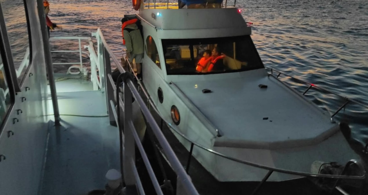 Karaköy'de Sürüklenen Tekne Başarıyla Kurtarıldı