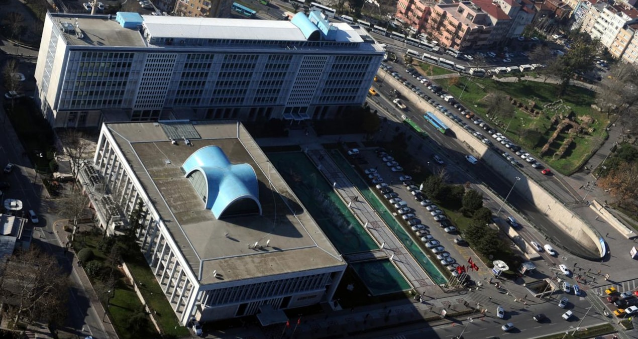 Müthiş iddiayı canlı yayında açıkladı: AKP İstanbul için fırsat kolluyor