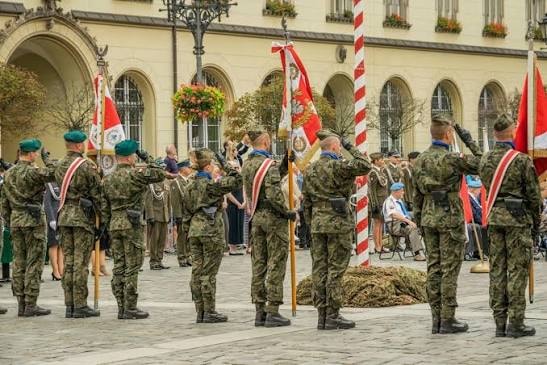 İsviçre, savaşta ölecek askerlerinin cenaze tatbikatını yaptı