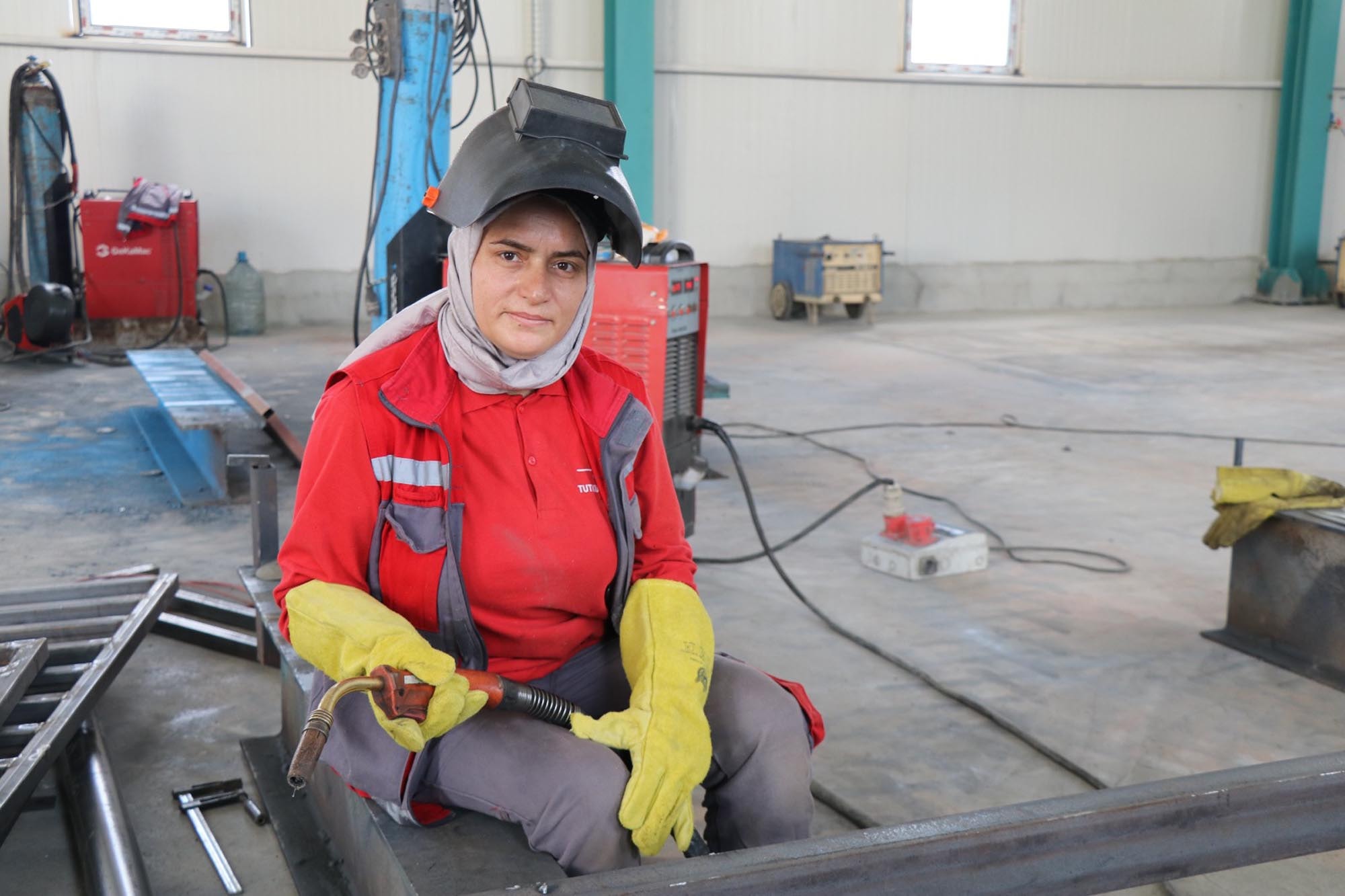 Erkek egemen sektörde 30 yıllık tecrübe: Erzurum'un tek kadın kaynak ustası