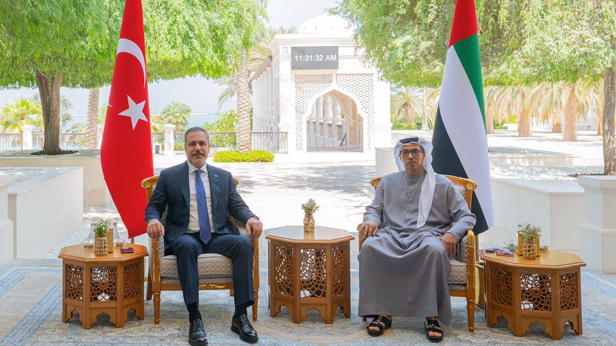 Hakan Fidan, BAE Devlet Başkan Yardımcısı Şeyh Mansur bin Zayed ile görüştü