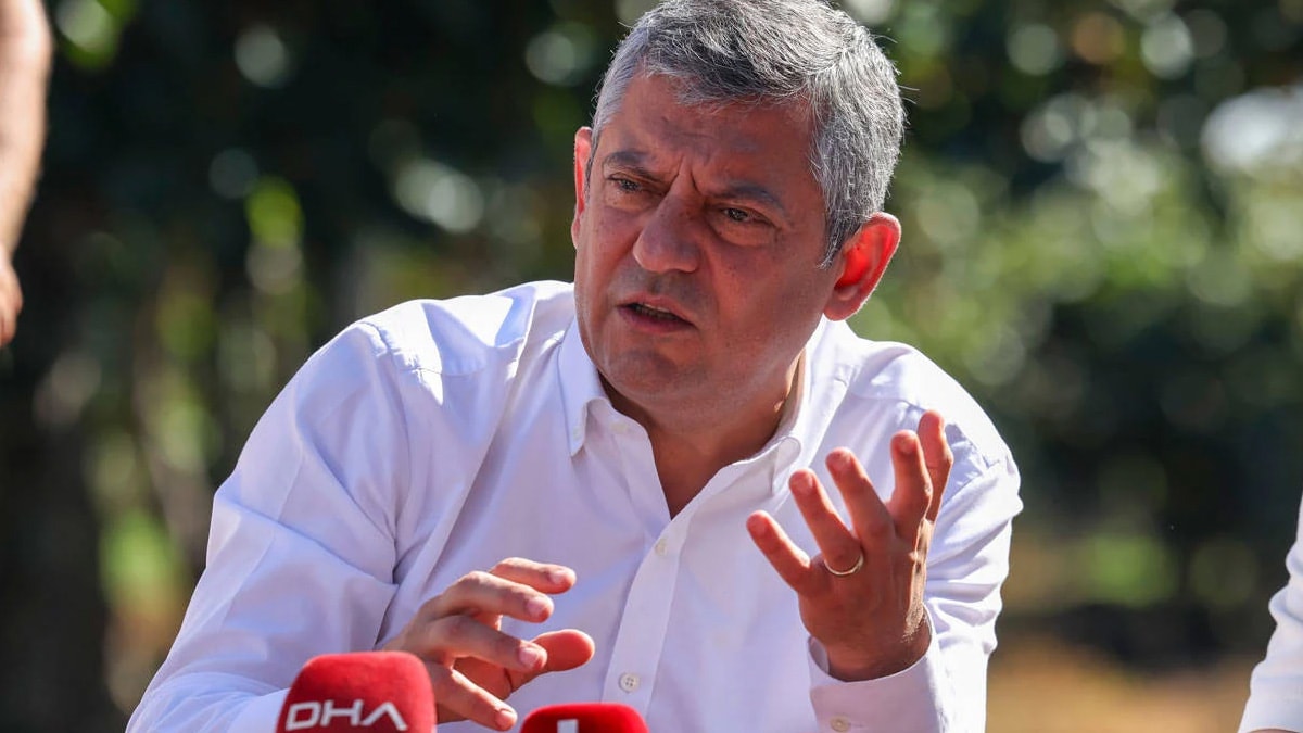 Özgür Özel açık açık Mansur Yavaş'ı işaret etti