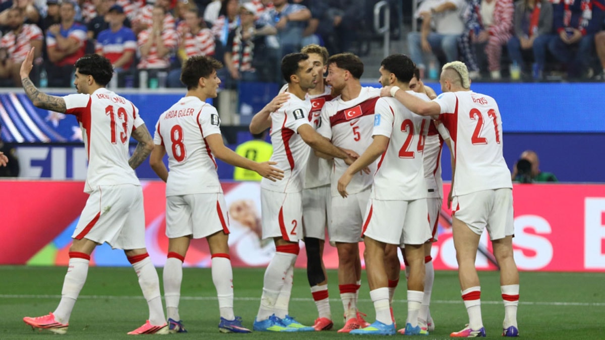 Futbolda milli mesai yarın başlıyor