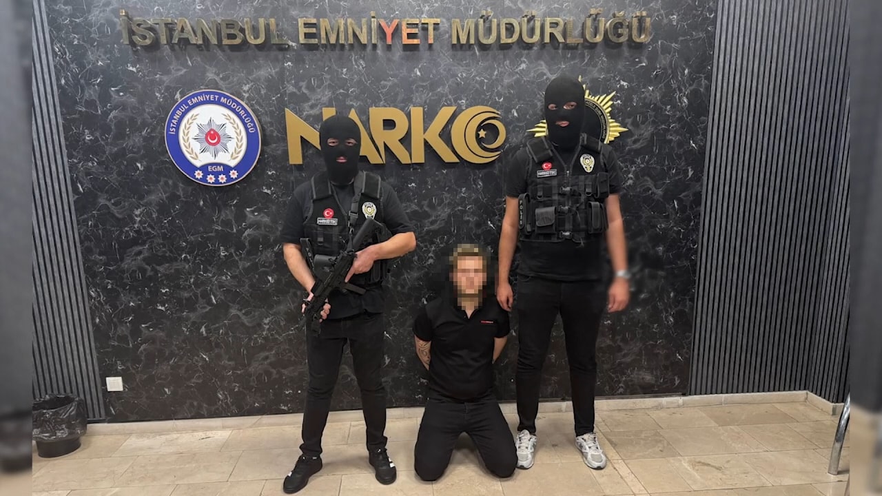 Kırmızı bültenle aranan uluslararası firari İstanbul'da yakalandı!