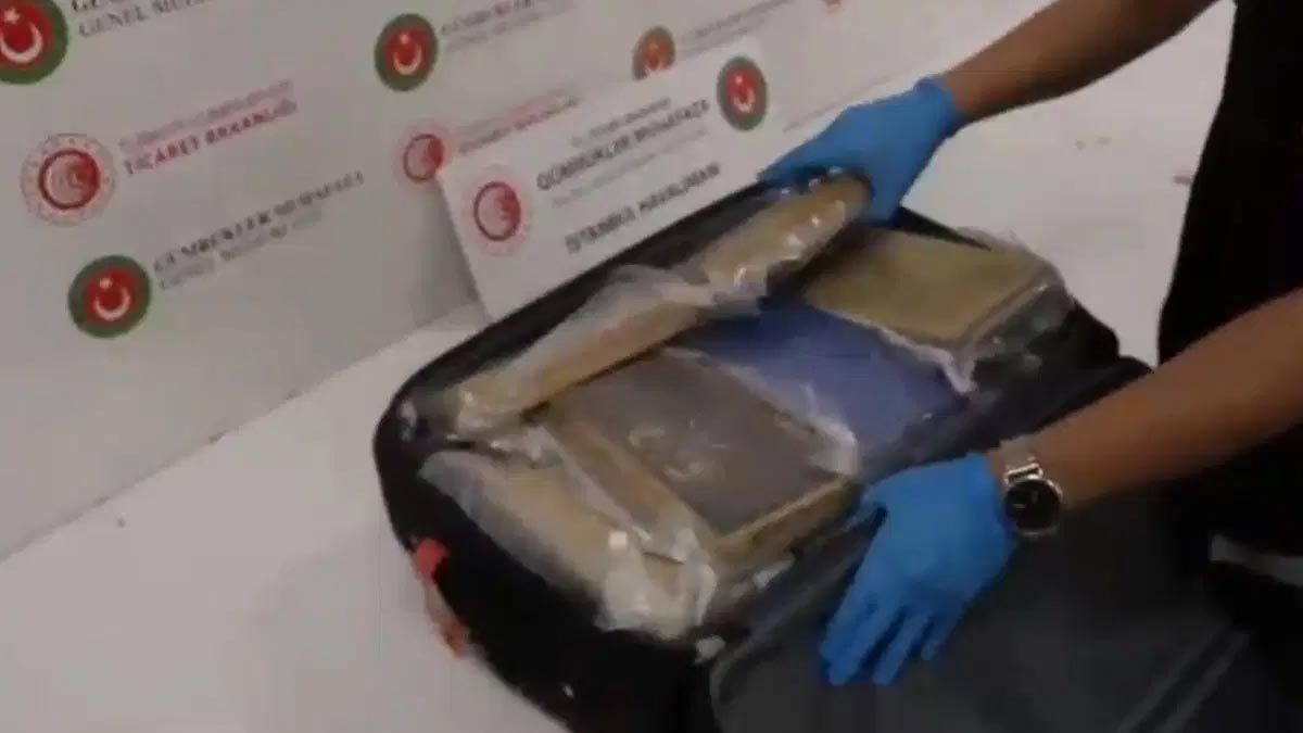 İstanbul Havalimanı'nda 51 kilo 500 gram kokain ele geçirildi