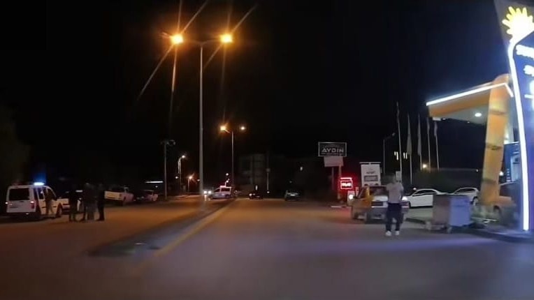 Omuz atma kavgası kanlı bitti: 2'si ağır 4 yaralı