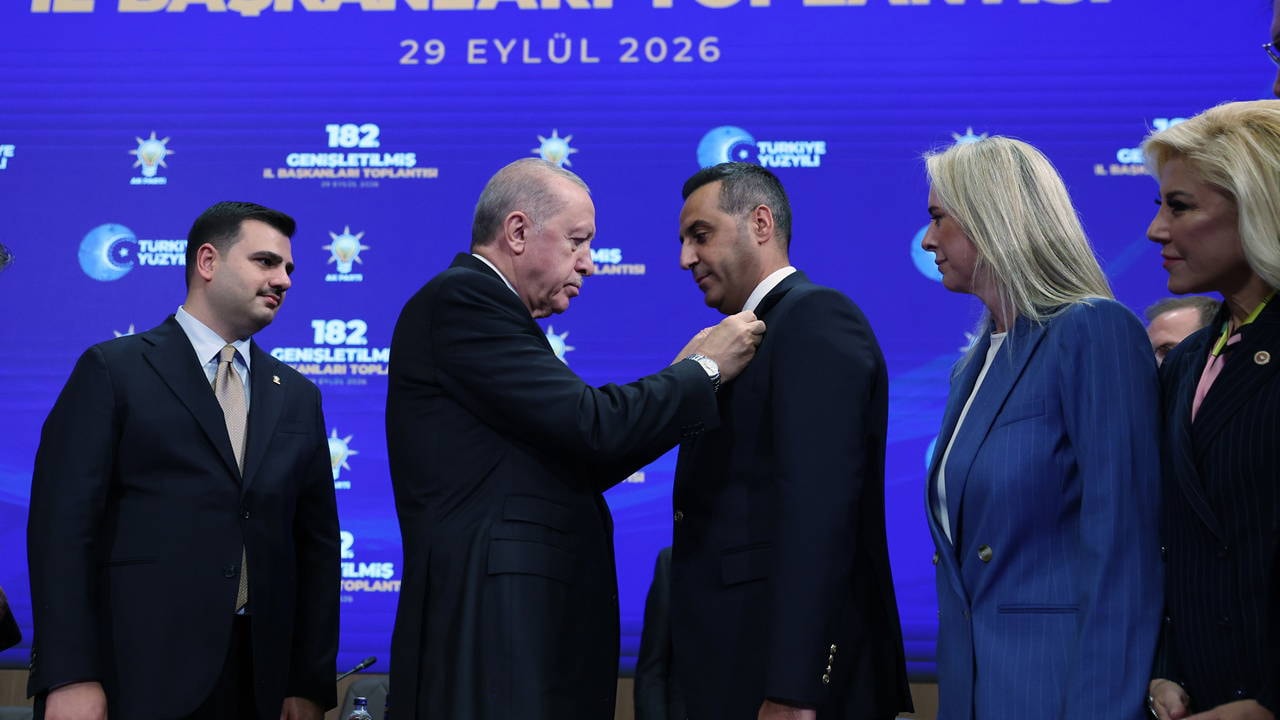 Onur Emrah Yıldız AKP'ye geçti: Gerekçesini böyle açıkladı
