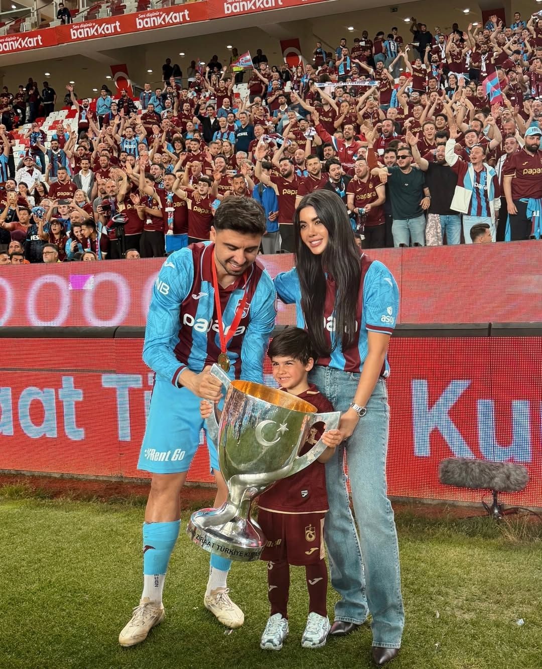 OZAN TUFAN VE EŞİ ROJİN TRABZON'A ALIŞTI
