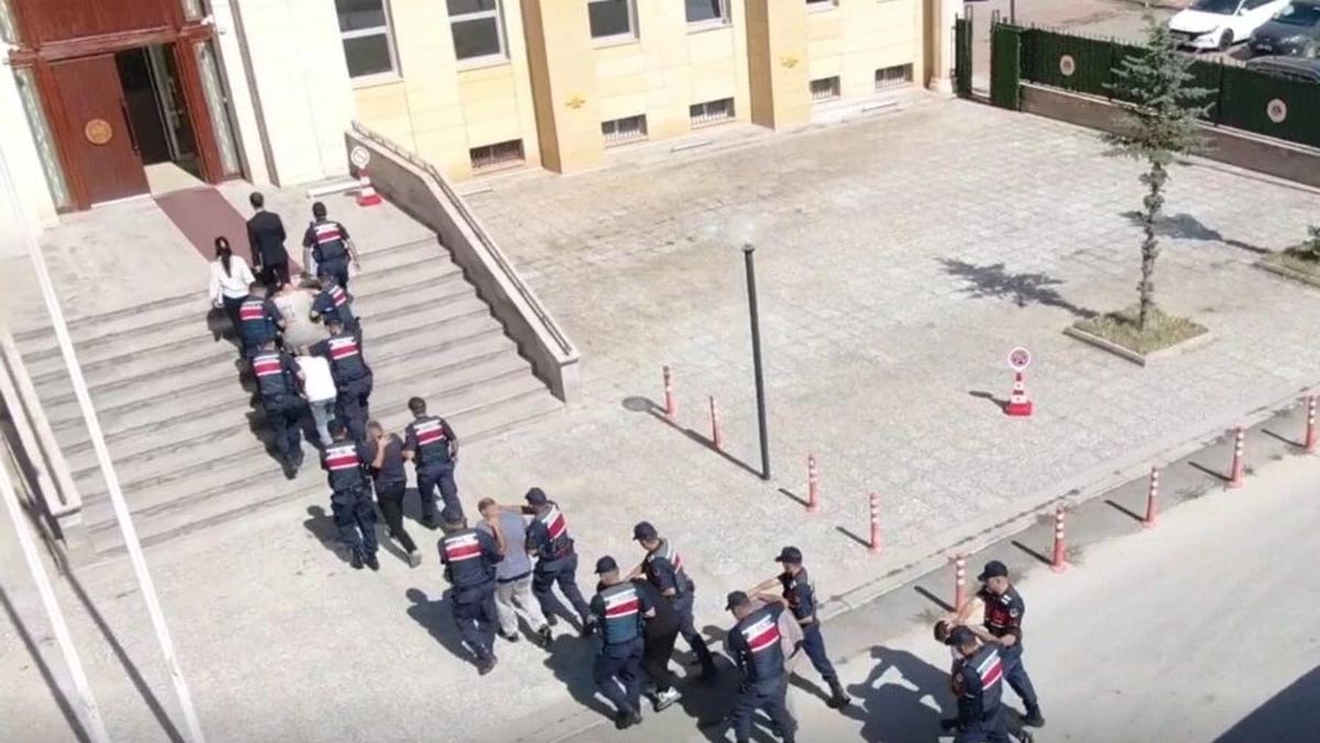Sivas merkezli 7 ilde siber dolandırıcılık operasyonu