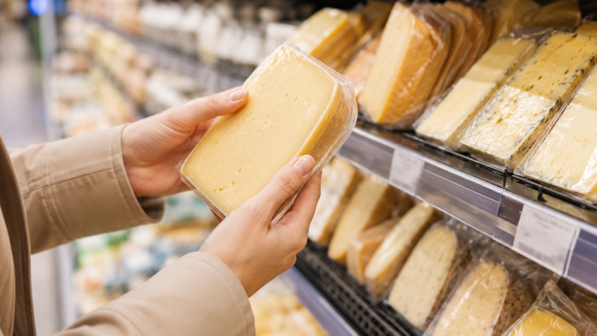 Ünlü süpermarketin sattığı peynirler raflardan toplatılıyor