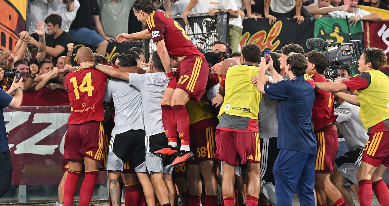 Fenerbahçe'nin rakibinden efsane geri dönüş