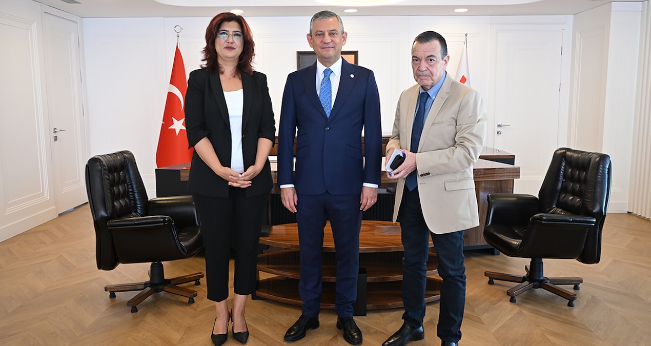 Titanik gibiyiz daha ‘yüksek çal’ diyorlar