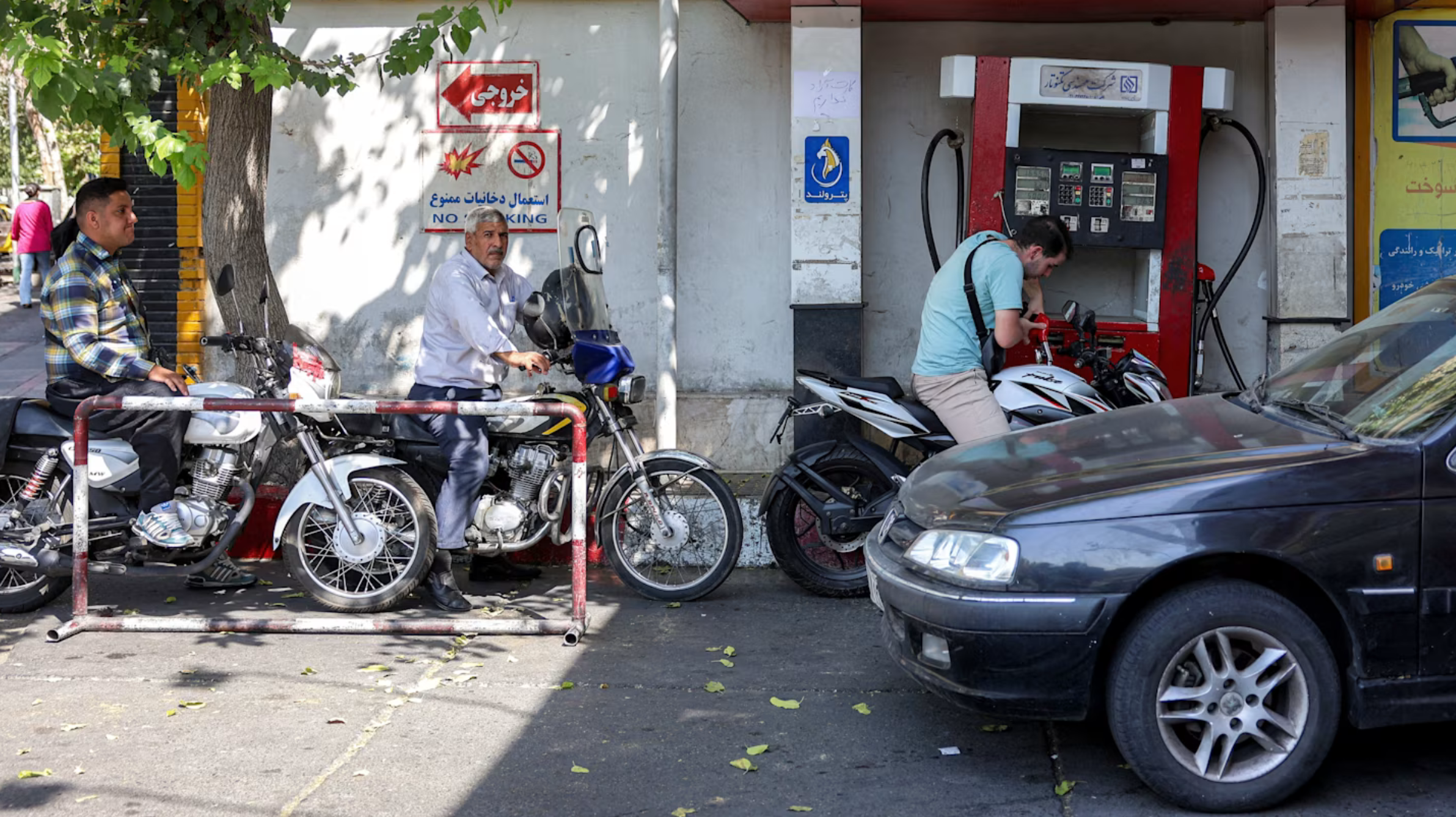 Dünyayı  bu şekilde tehdit ediyorlardı: İran'da petrol fiyatları fırladı