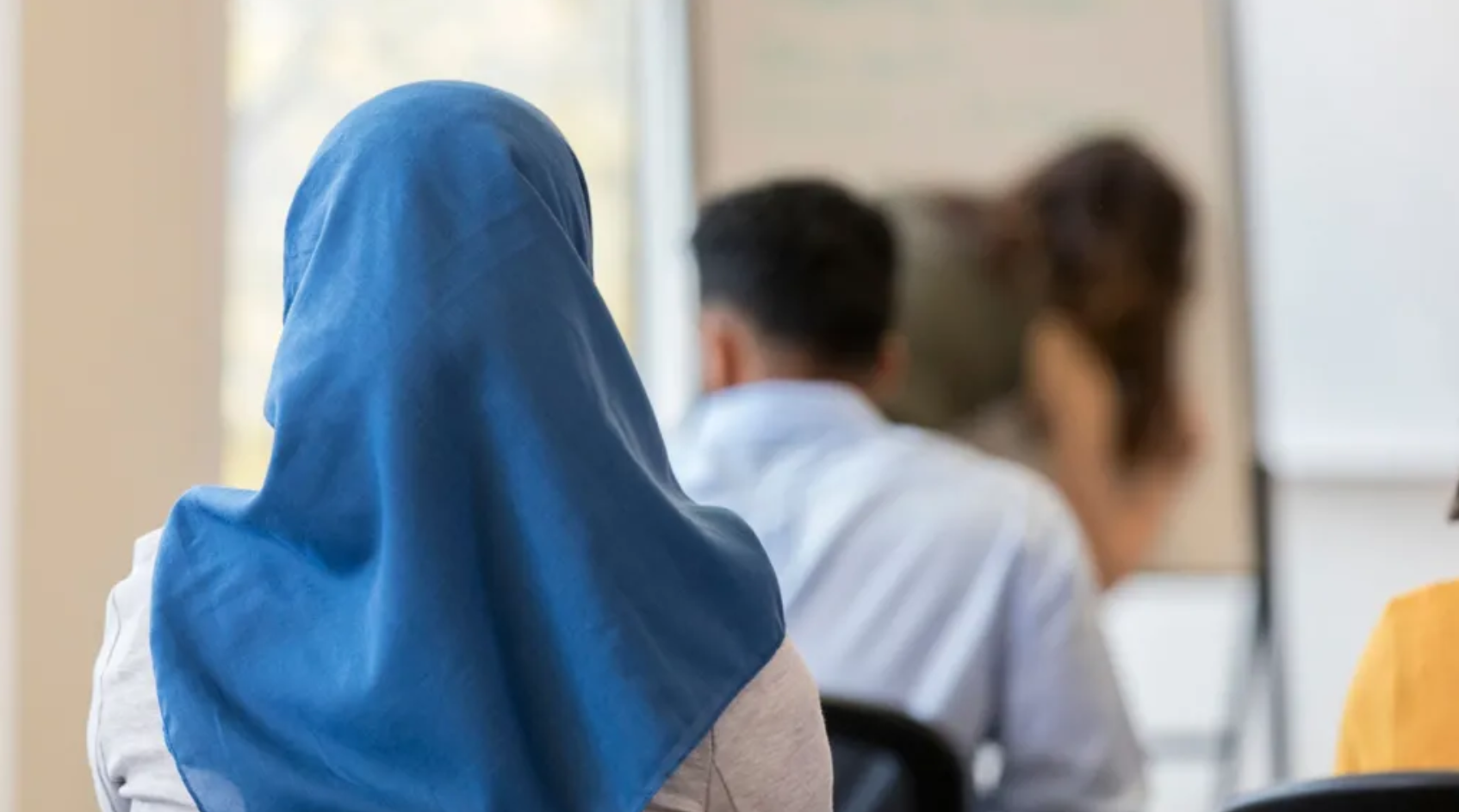 AfD zaferinden sonra Merz koltuğunda kalmaya yemin etti