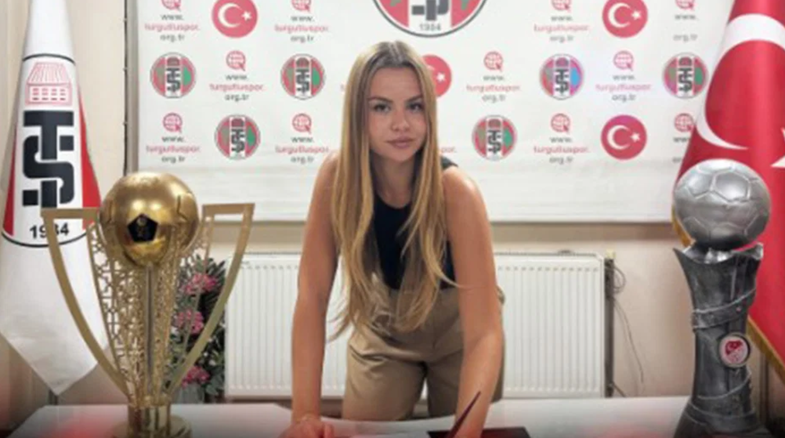 'Kadınlar Türkiye'de her yerde olmalı' dedi: Zeynep Mestan imzayı attı