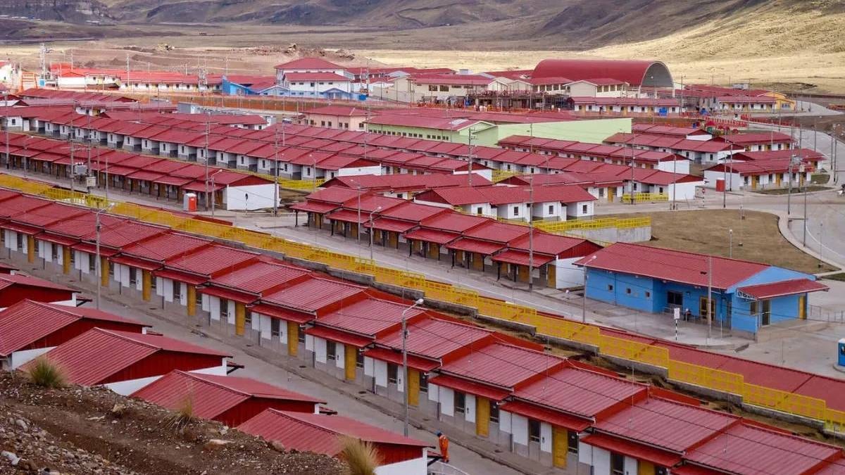 Tüm şehri yıkıp 26 ayda yenisini inşa ettiler