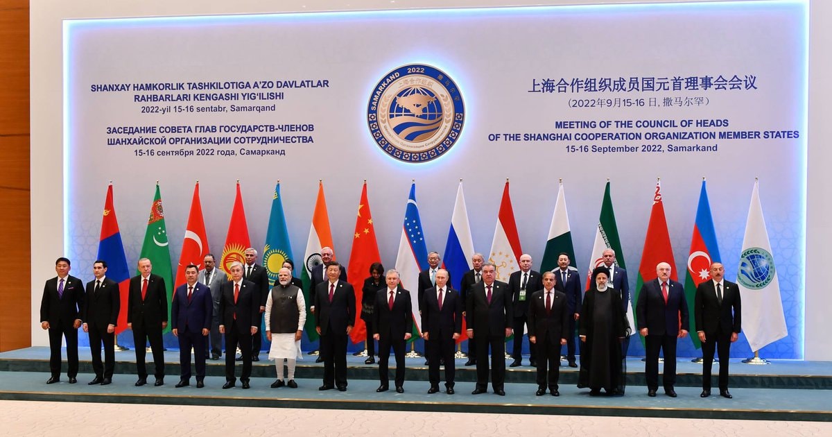 3 liderin ayaküstü görüşmesinde bu fotoğraf gündem oldu
