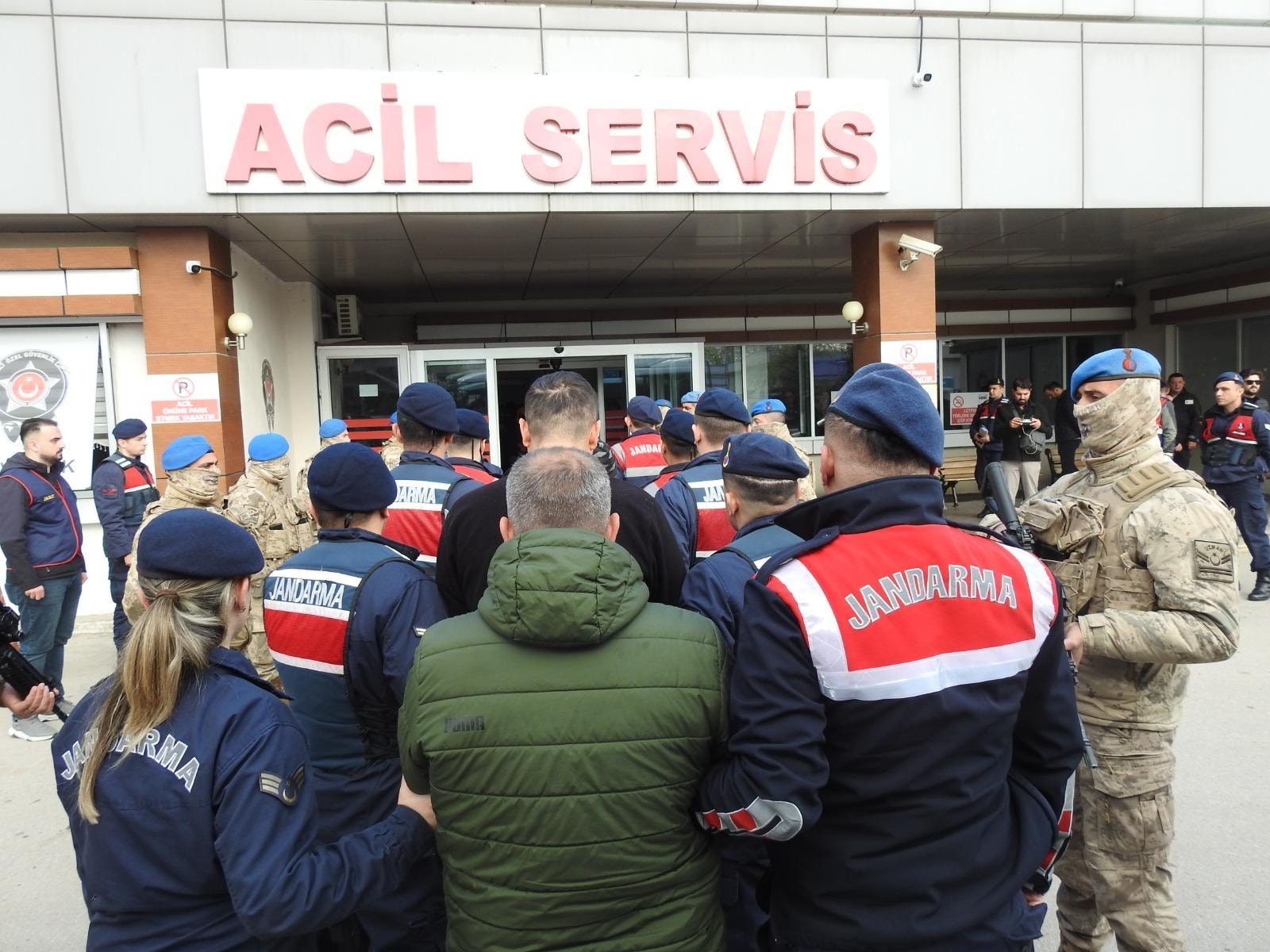 İkizler çetesine 2. dalga operasyon: Avukat ve iş insanlarının da bulunduğu 12 kişi gözaltında