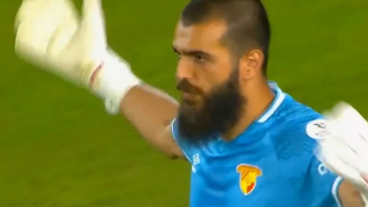 Süper Lig'de taraftarla atışan kaleci oyundan alındı: Skoru görenler gözlerine inanamadı