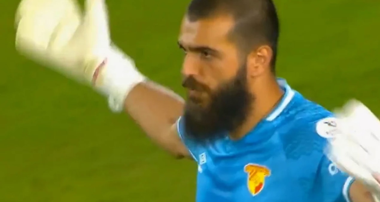 Süper Lig'de taraftarla atışan kaleci oyundan alındı: Skoru görenler gözlerine inanamadı