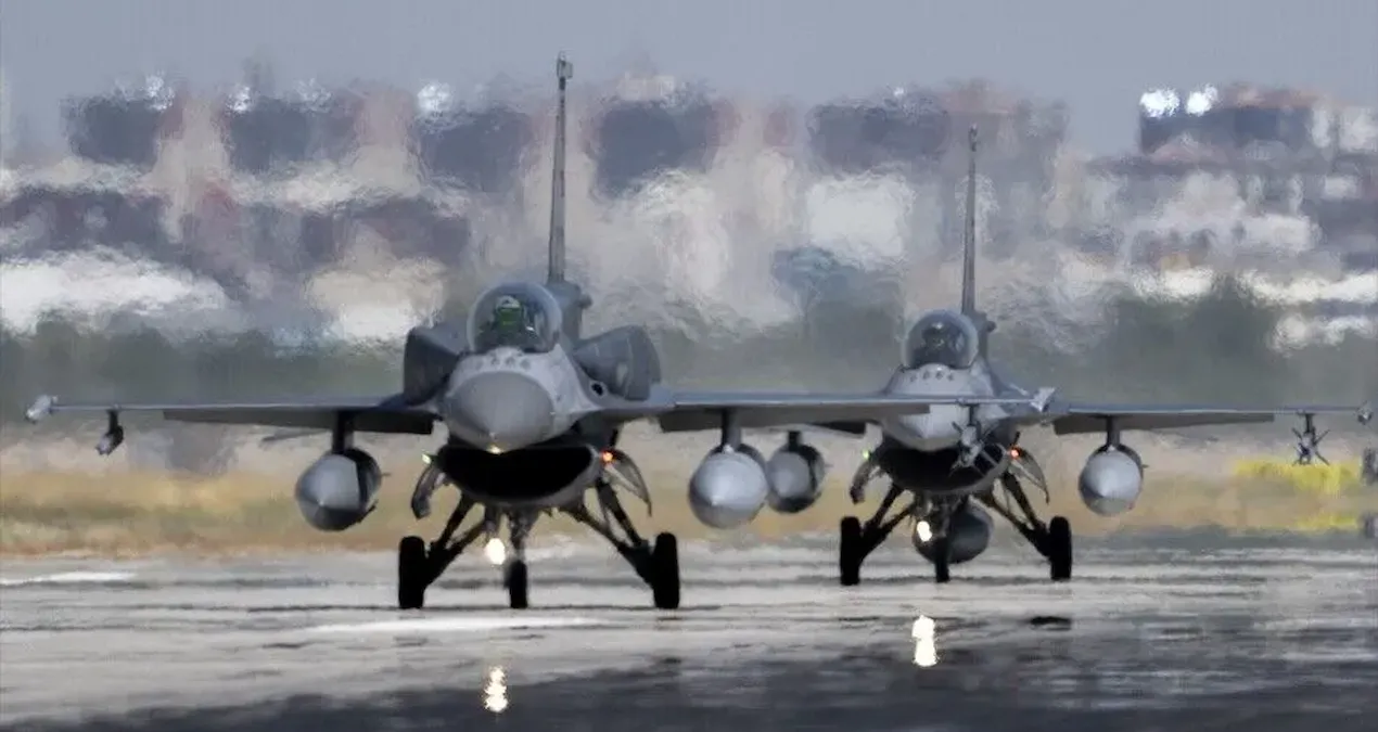 NATO duyurdu: Rus uçakları tespit edildi, Türk F-16'ları peş peşe havalandı