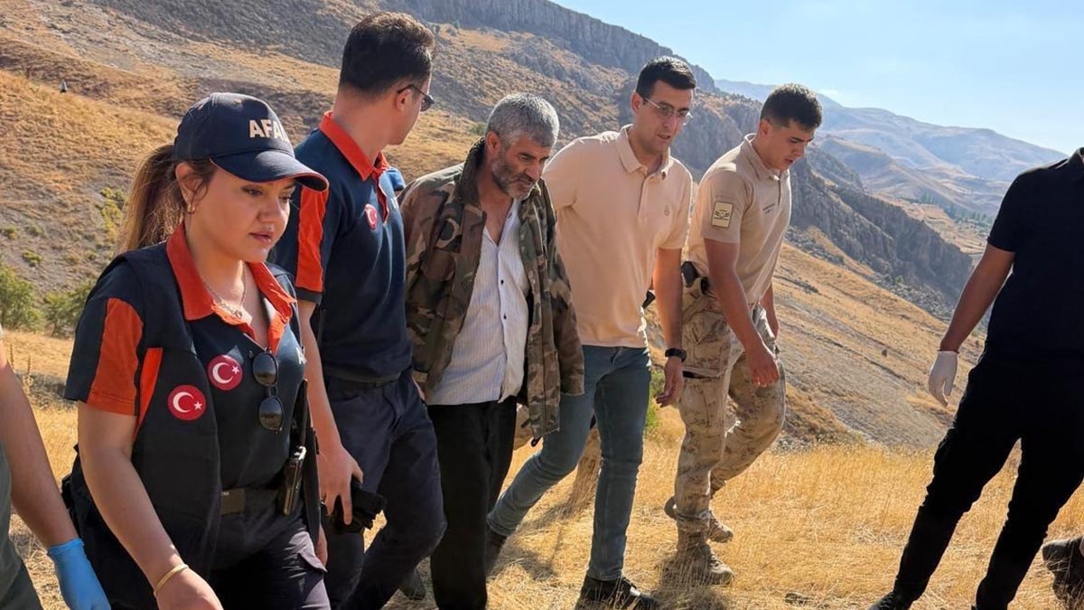 Kayıp zihinsel engelli, 5 saat sonra kayalıklarda bulundu