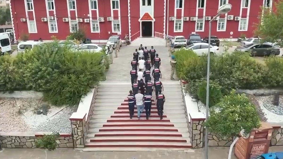 Üreticileri ödeme bahanesiyle dolandırdılar: 6 şüpheli tutuklandı